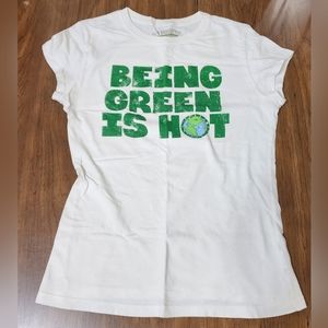 Being Green is Hot t shirt M 7/9
